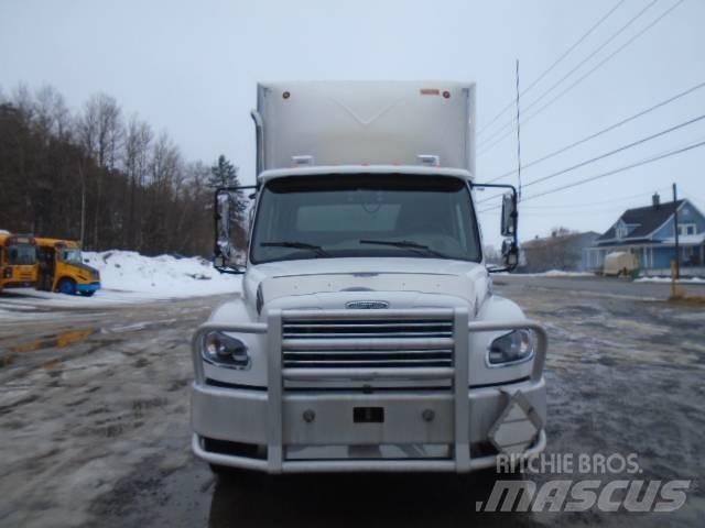 Freightliner M2 106 Фургони