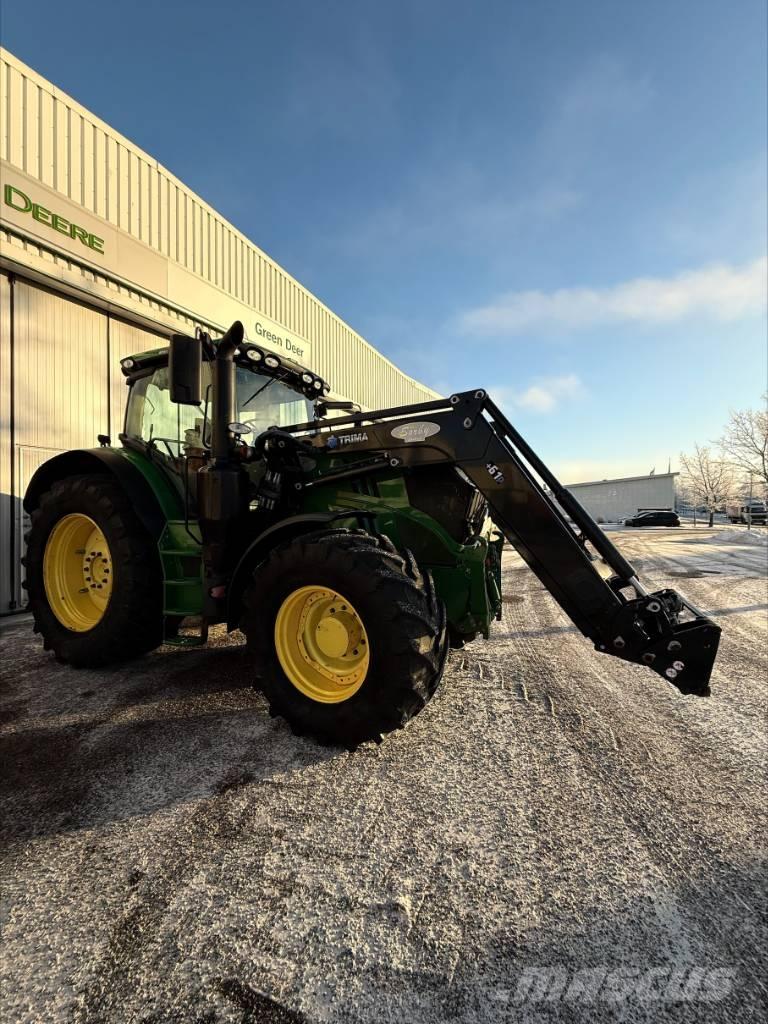 John Deere 6215R AP Трактори