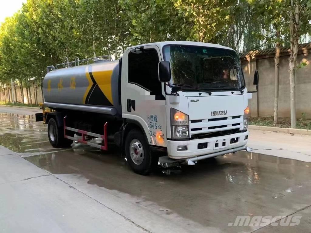 Isuzu ELF 4x2 Поливальні машини
