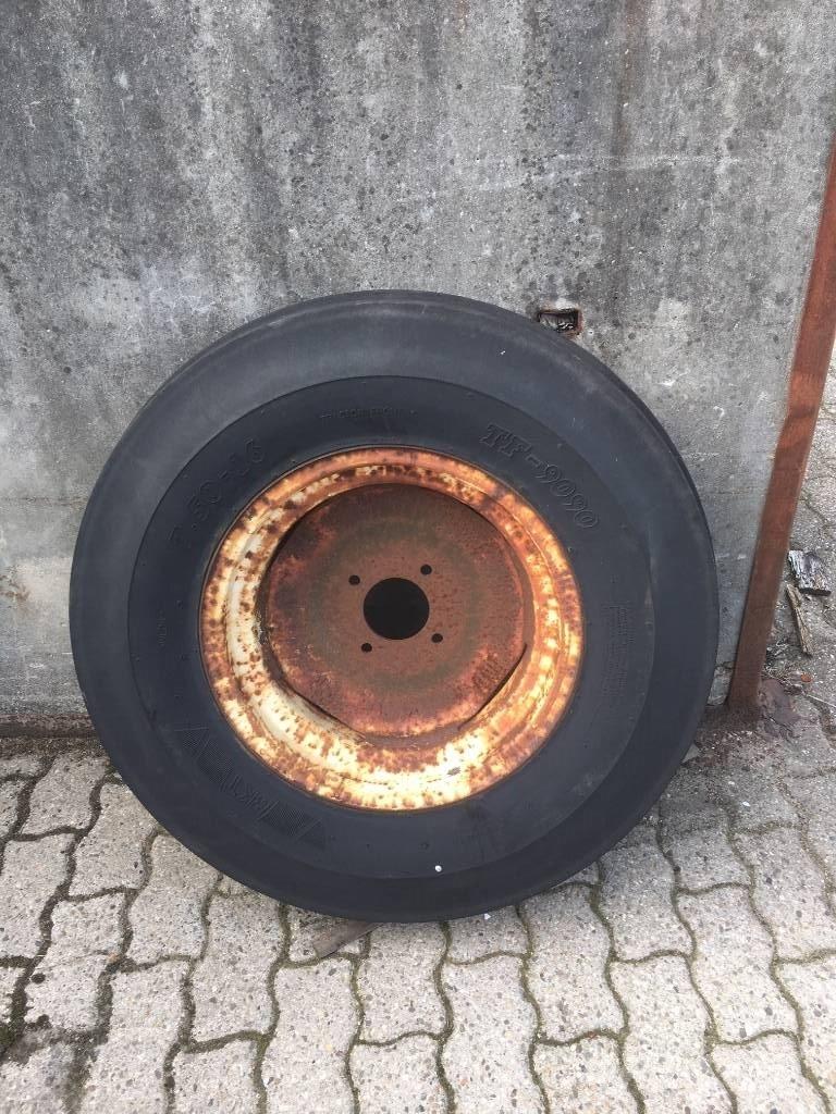 BKT 7.50 R 16 + velg Колеса