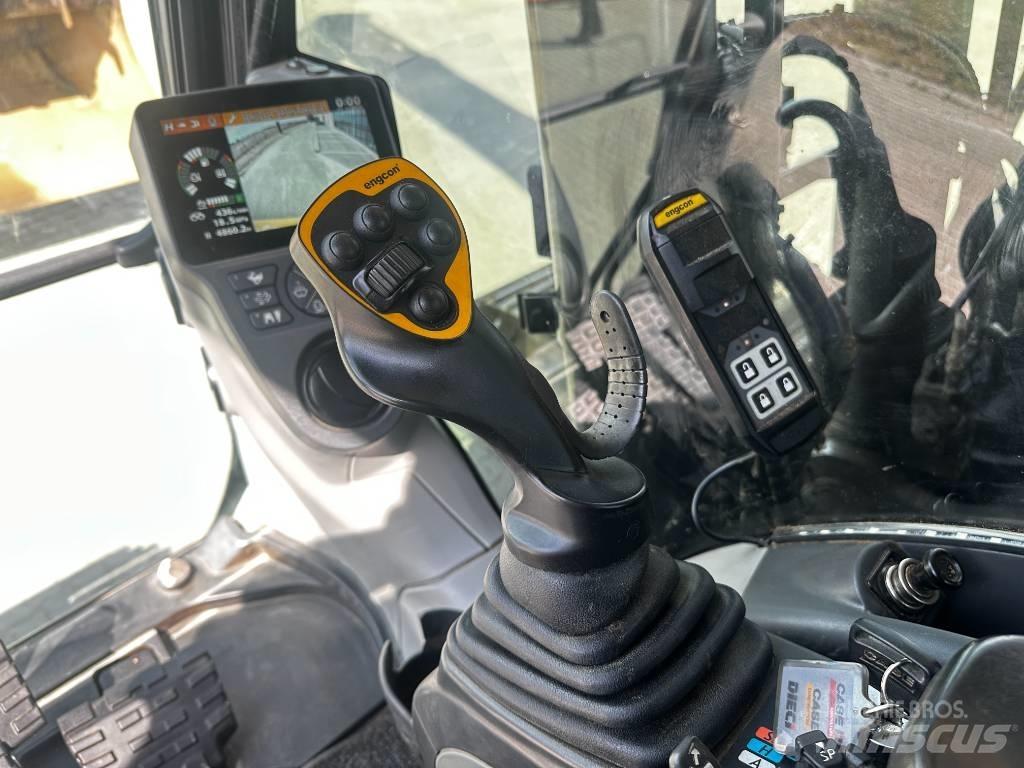 CASE CX 250 D Гусеничні екскаватори