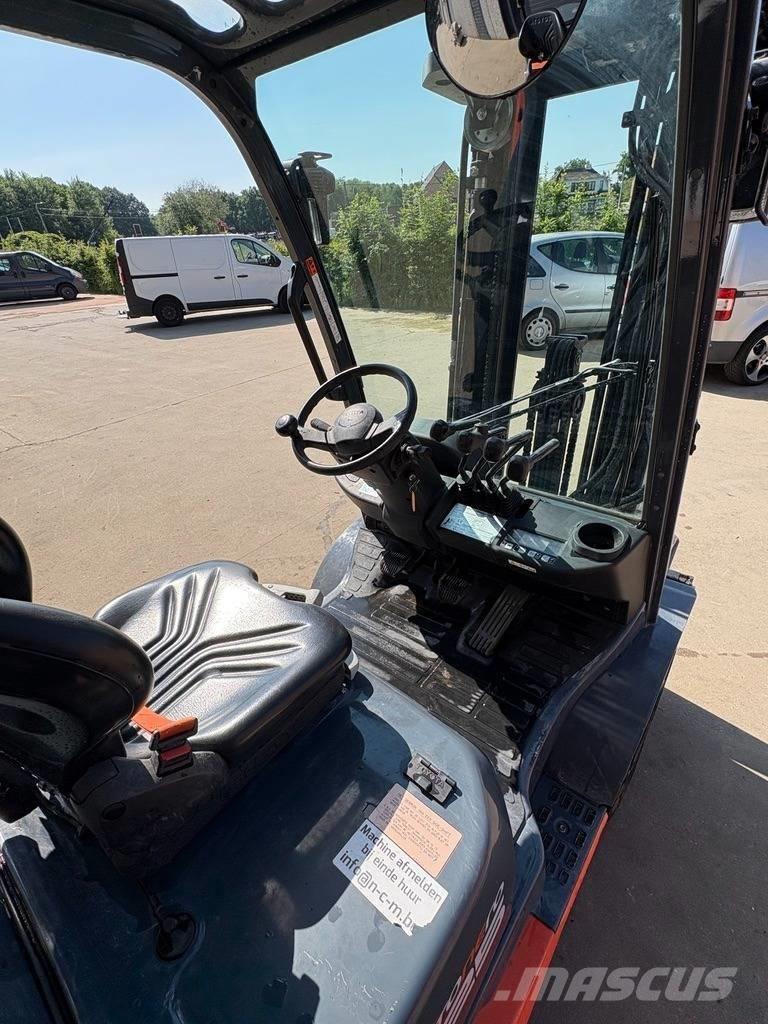 Toyota 8 FDF 25 Дизельні навантажувачі