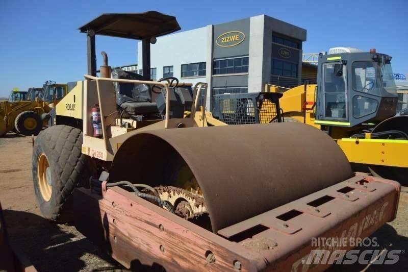 Dynapac CA250D Комбіновані катки