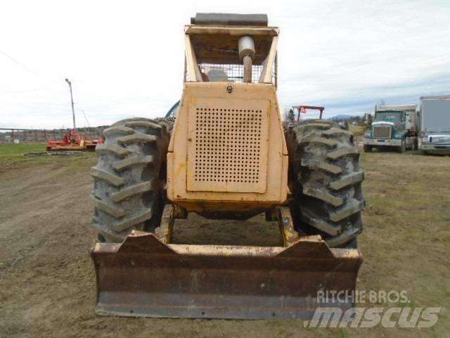 Clark 664B Трельовочні трактора