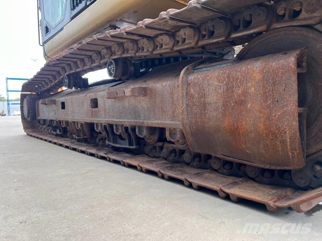CAT 330F L Гусеничні екскаватори