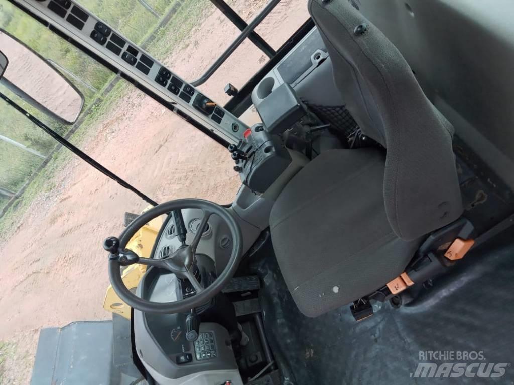 Volvo L90F Фронтальні навантажувачі