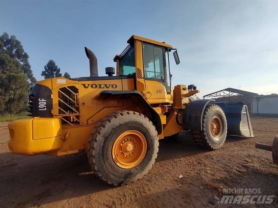 Volvo L90F Фронтальні навантажувачі