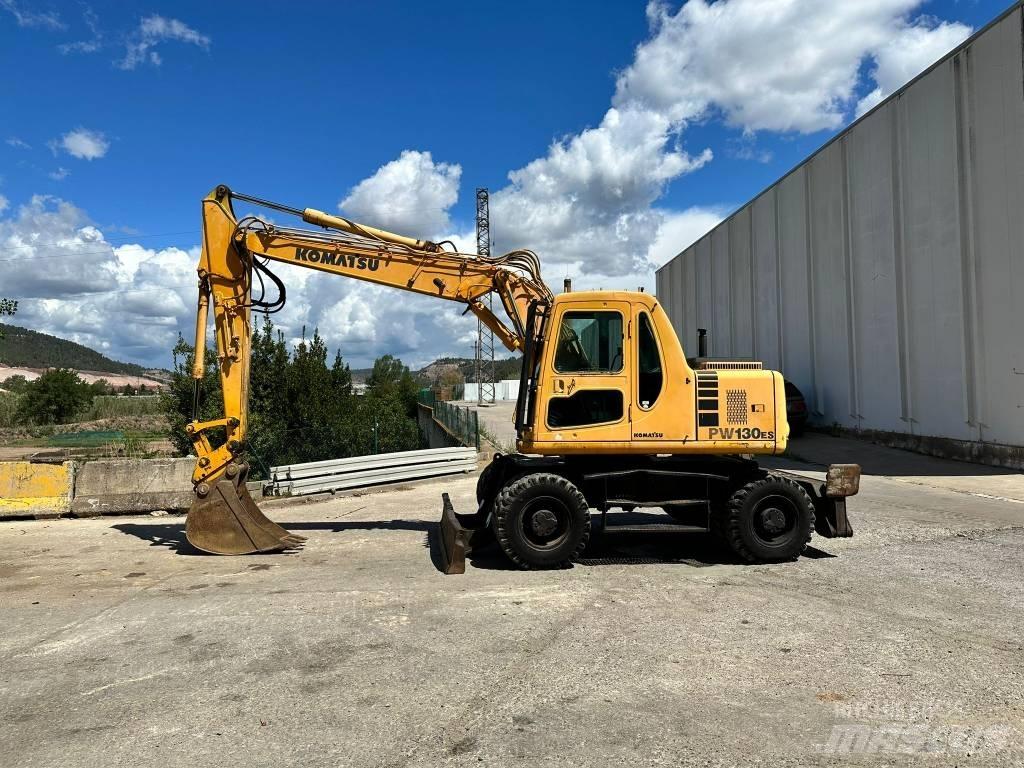 Komatsu PW130 ES-6K Колісні екскаватори