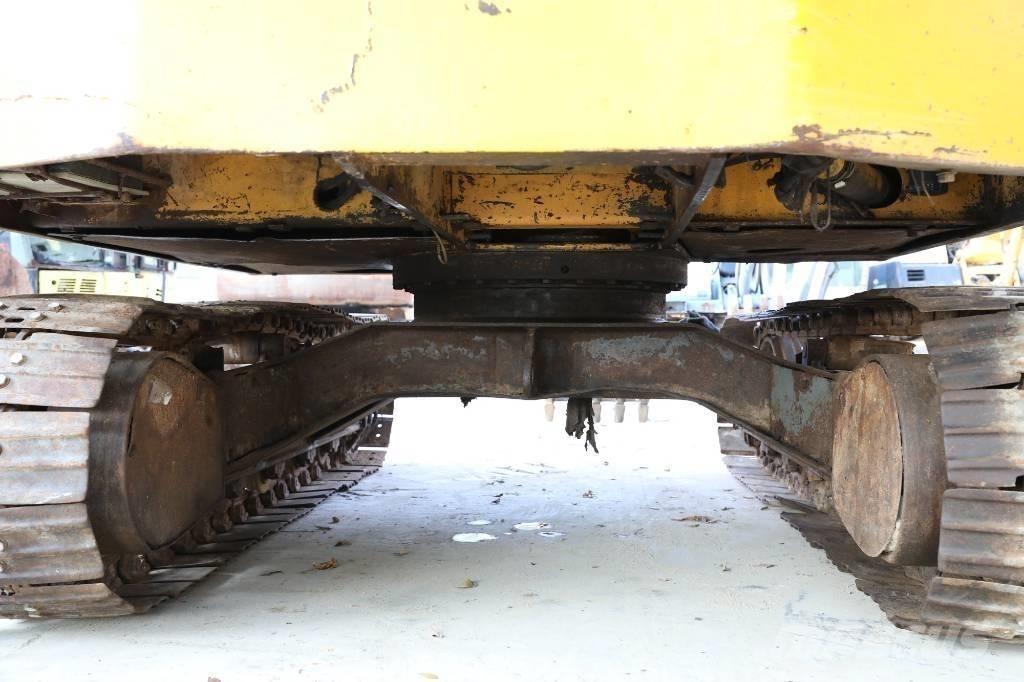 Kato HD 250 V II Гусеничні екскаватори