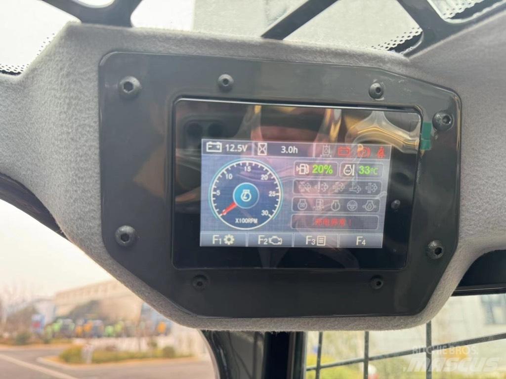 XCMG XC740K Міні-навантажувачі