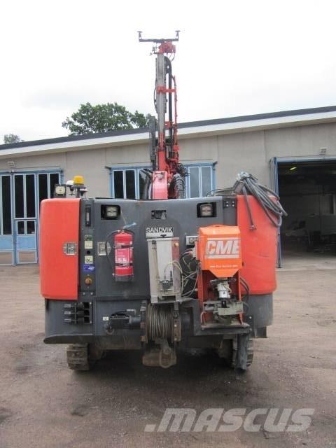 Sandvik DC 410 Ri Свердлильні установки