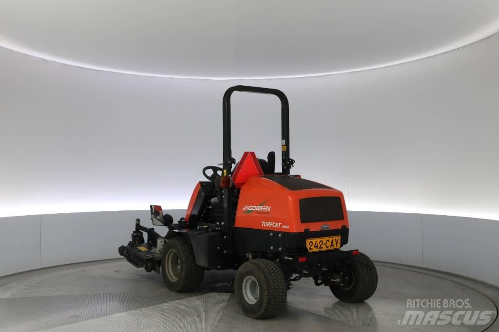 Jacobsen Turfcat Самохідні газонокосарки