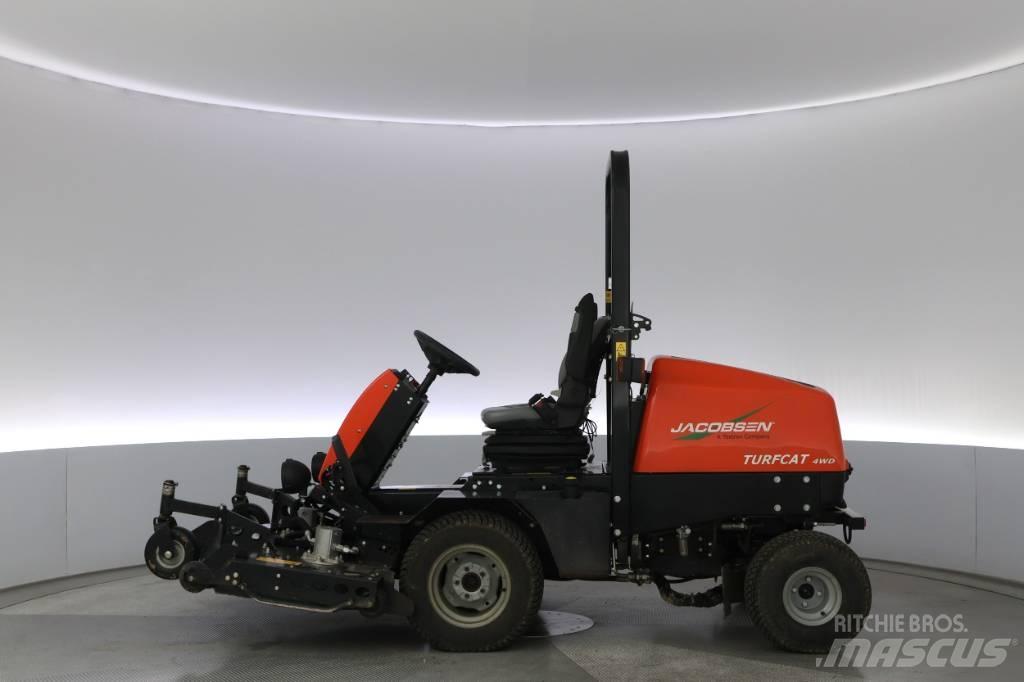 Jacobsen Turfcat Самохідні газонокосарки