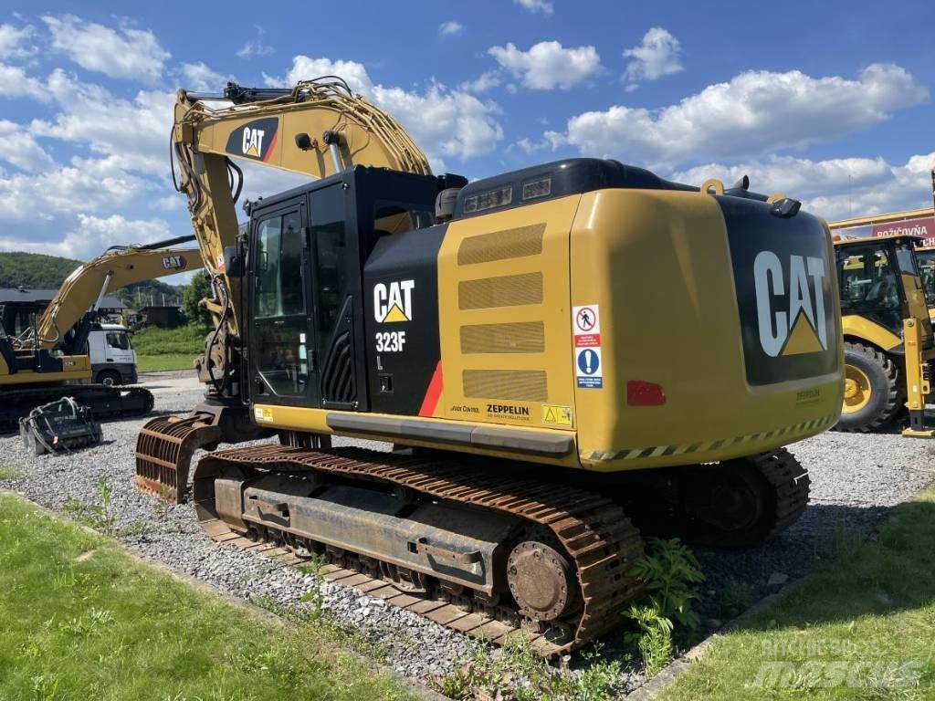 CAT 323F L Гусеничні екскаватори