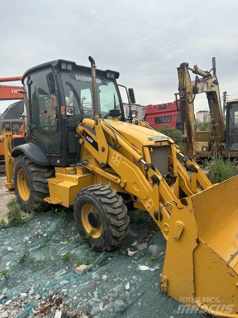 CAT 420 F Екскаватори-навантажувачі