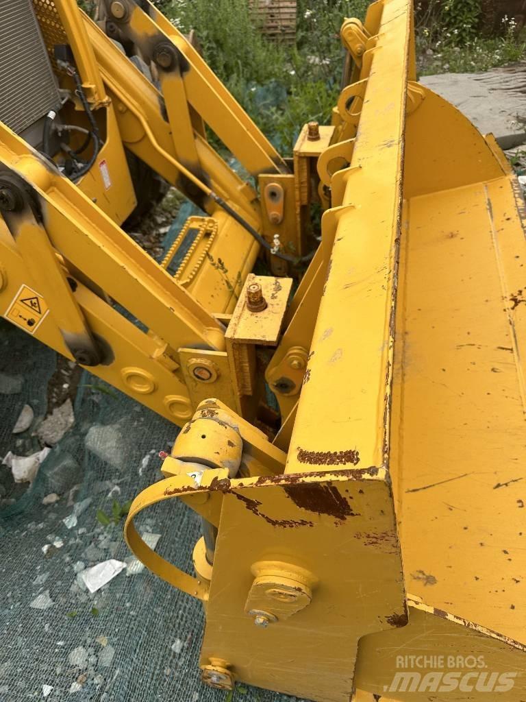 CAT 420 F Екскаватори-навантажувачі