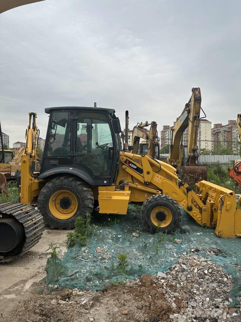 CAT 420 F Екскаватори-навантажувачі