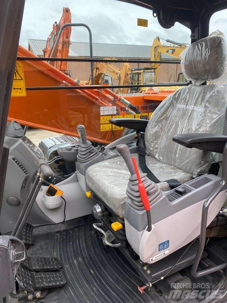 Hitachi ZX 220LC-5G Гусеничні екскаватори