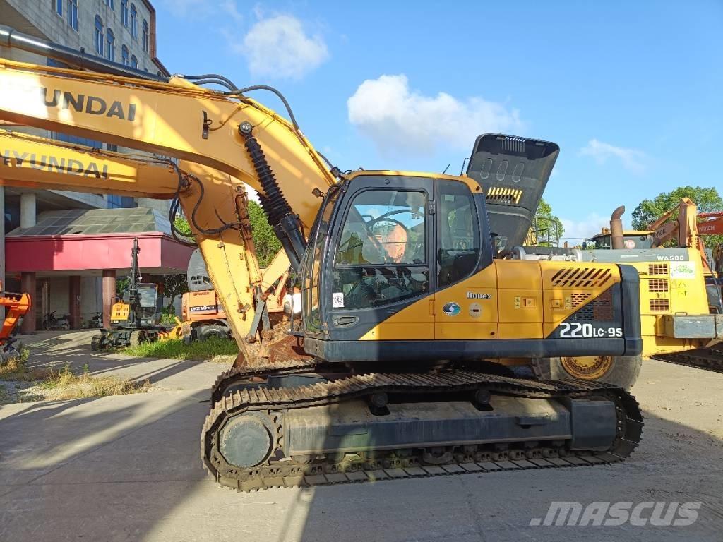 Hyundai R220LC-9S Гусеничні екскаватори