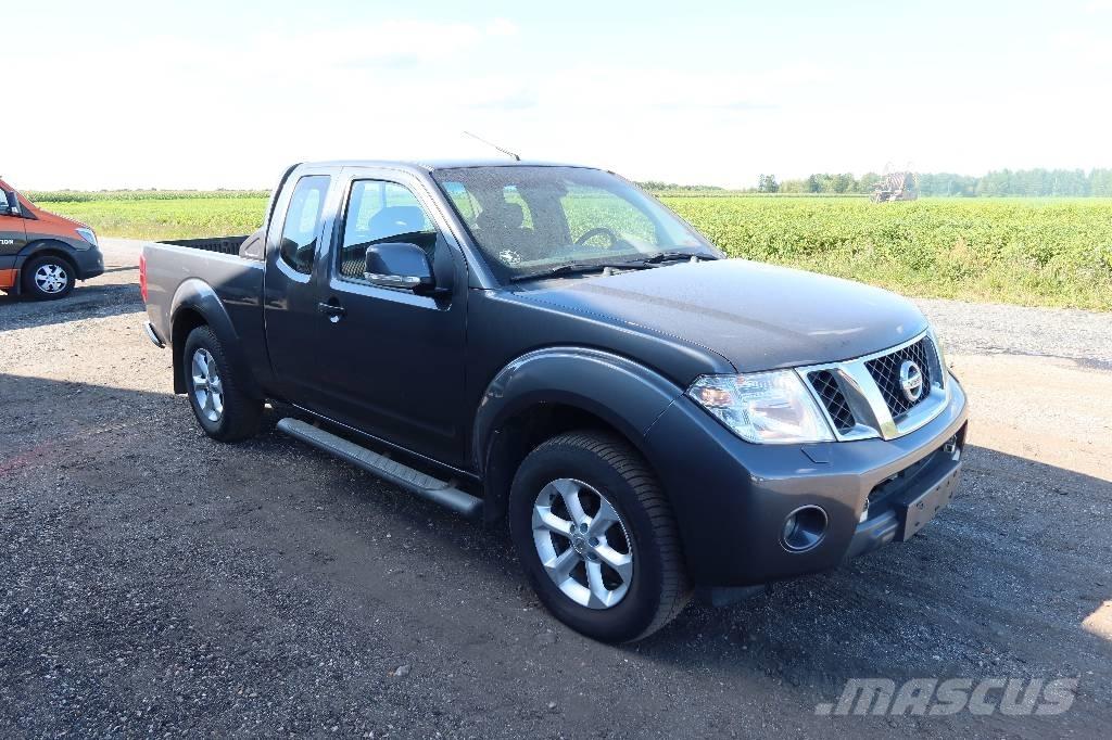 Nissan NAVARA Пікапи / Бічне розвантаження