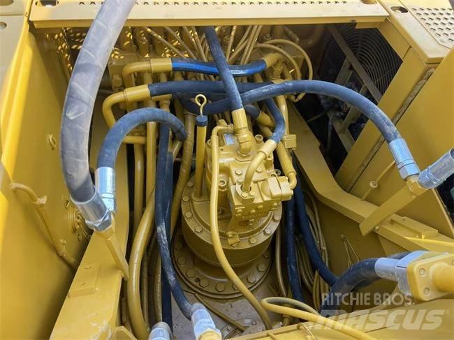 CAT 325 CL Гусеничні екскаватори