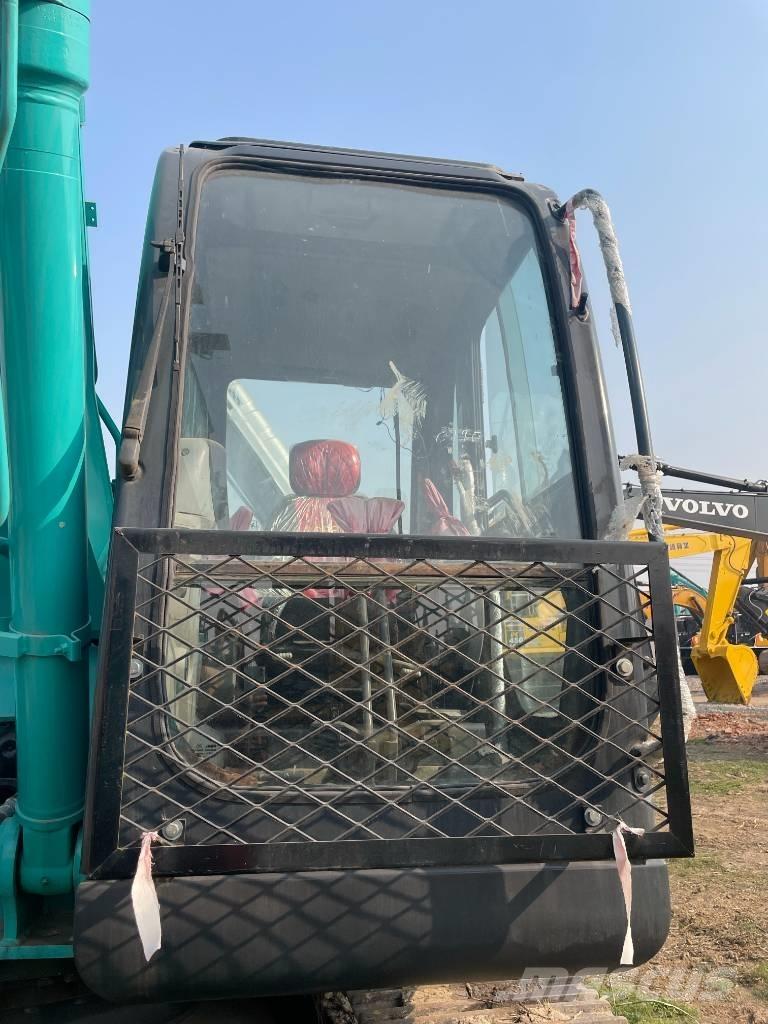 Kobelco SK 200 Гусеничні екскаватори