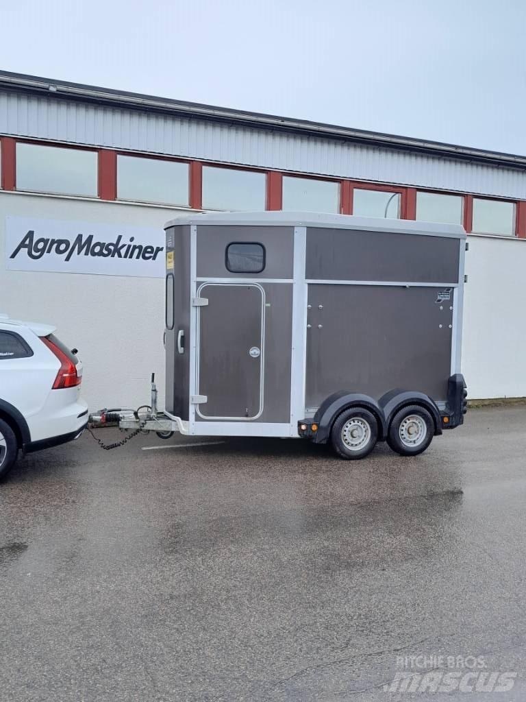 Ifor Williams HB 506 Трейлери для транспортування тварин
