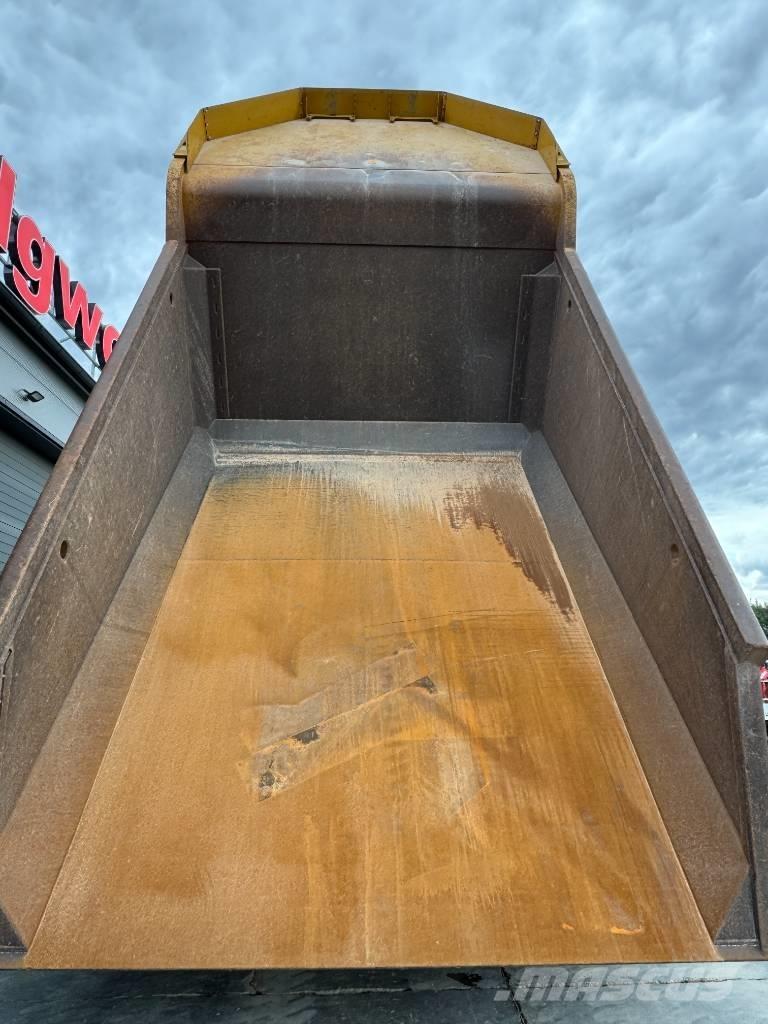 CAT 772G Кар`єрні самоскиди