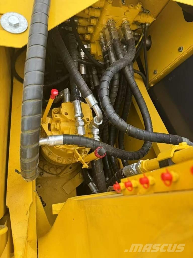 Komatsu 160-7 Гусеничні екскаватори
