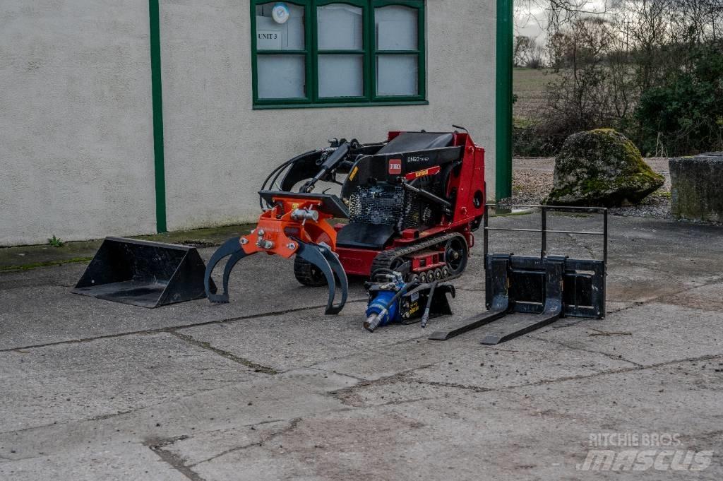 Toro TX427 Малі навантажувачі