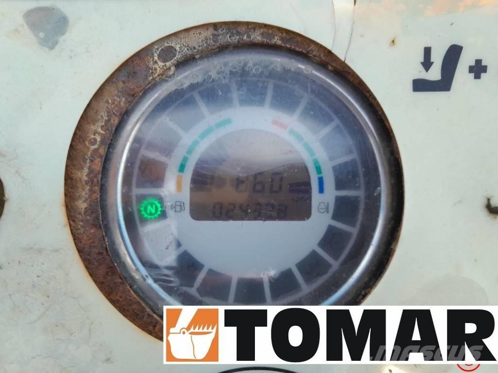 JCB 6 TST Міні самоскиди