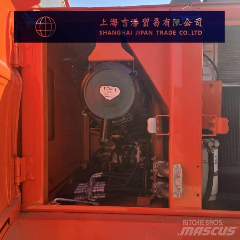 Doosan DX 225 RB Гусеничні екскаватори