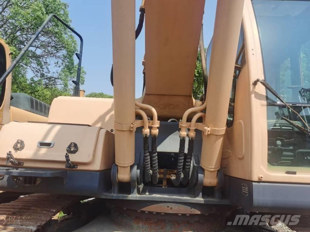 Hyundai R305LC-9T Гусеничні екскаватори