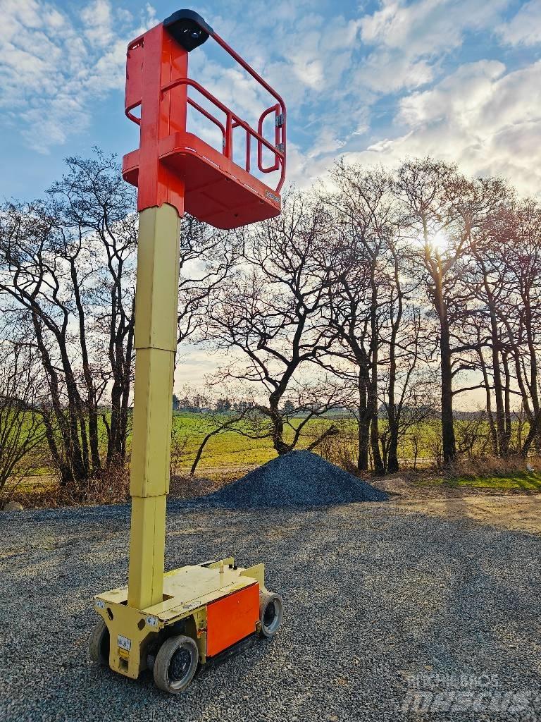 JLG 1230 Вертикальні щоглові підйомники