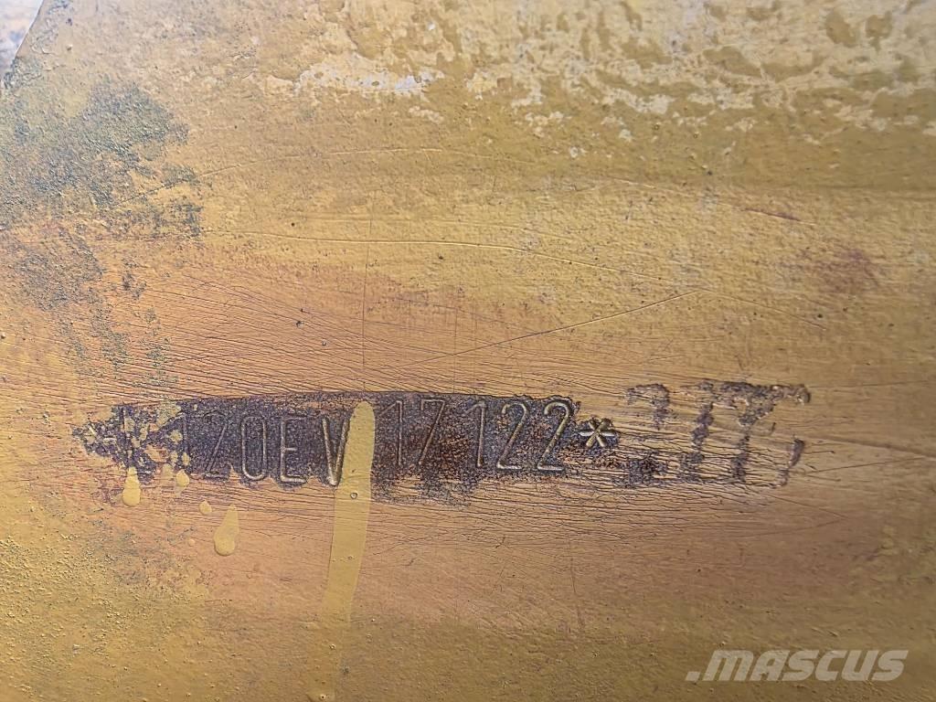 Volvo BM L 120 E Фронтальні навантажувачі