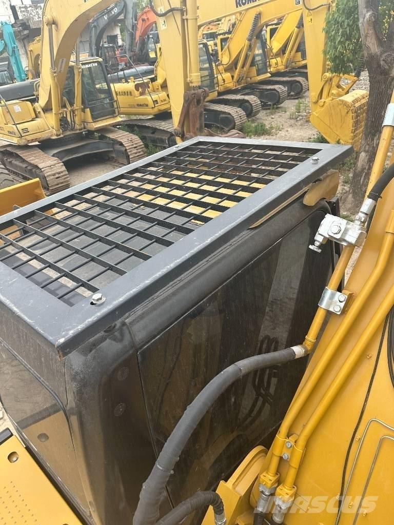 CAT CAT330D Середні екскаватори 7т. - 12т.
