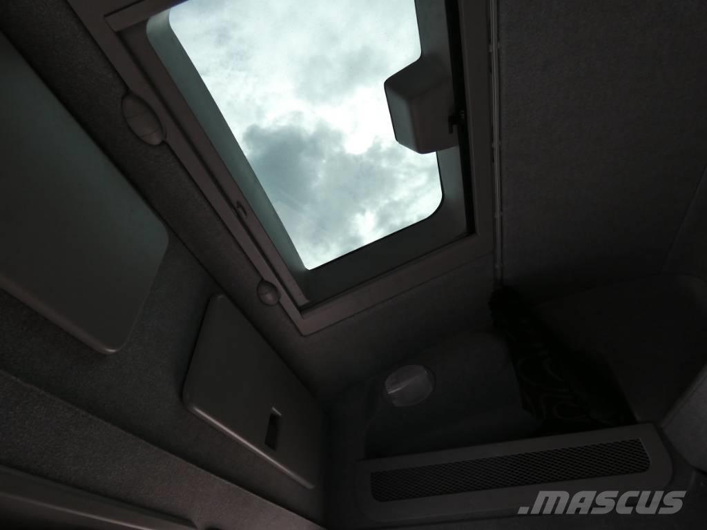 Iveco 180E 28 Фургони