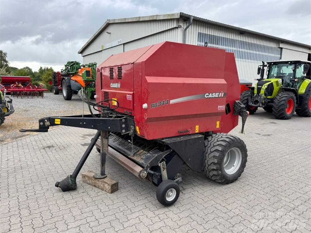 Case IH RB 344 Рулонні прес-підбирачі