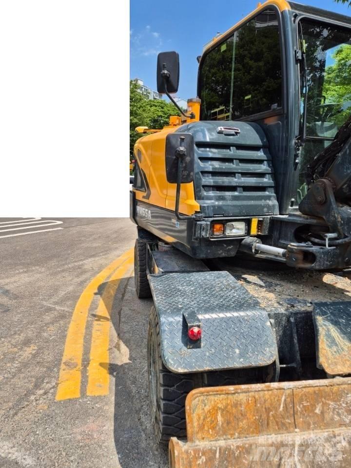 Hyundai 65A Колісні екскаватори