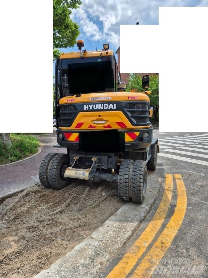 Hyundai 65A Колісні екскаватори