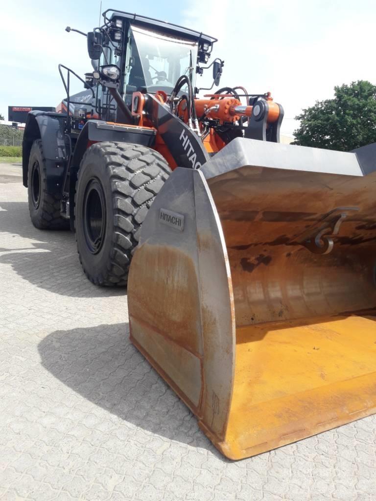 Hitachi ZW310-7 Фронтальні навантажувачі