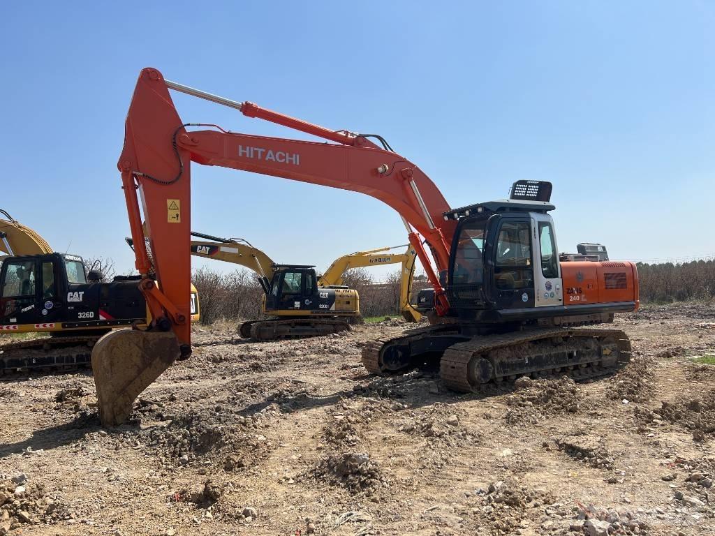 Hitachi ZX 240 Гусеничні екскаватори
