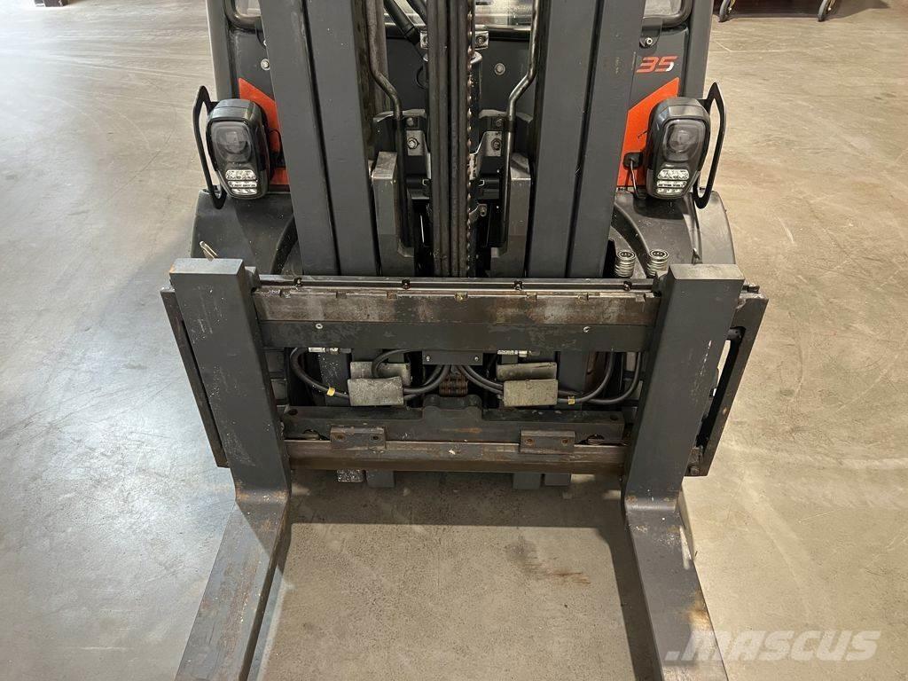 Linde H35D-02 Дизельні навантажувачі