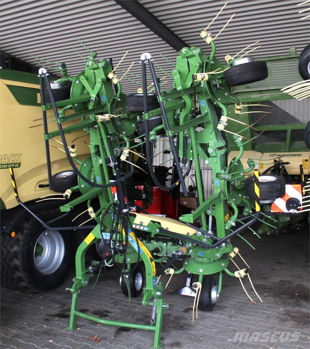 Krone Vendro 820 Граблі і сінозворушувачі