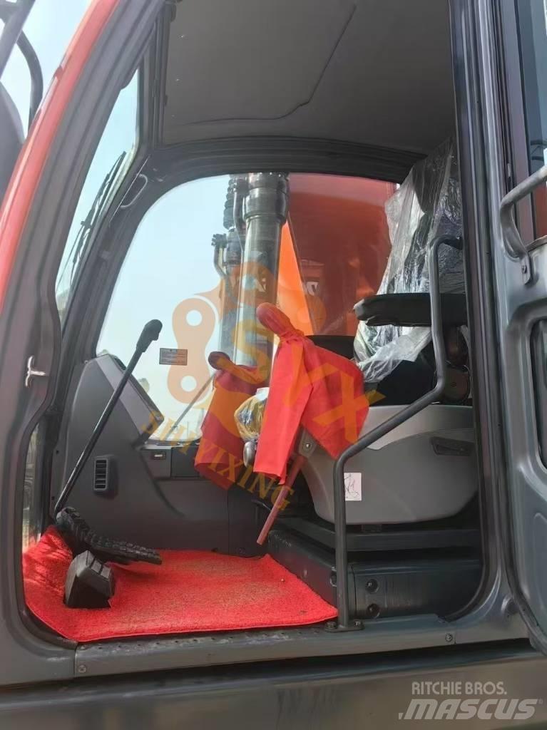 Doosan DX 225 LC Гусеничні екскаватори