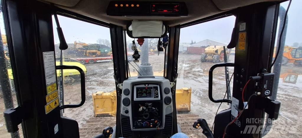 CAT D 6 N Гусеничні бульдозери