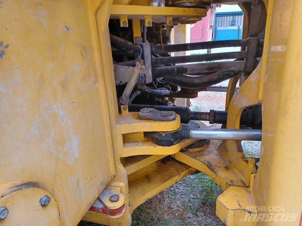 New Holland W271 Фронтальні навантажувачі