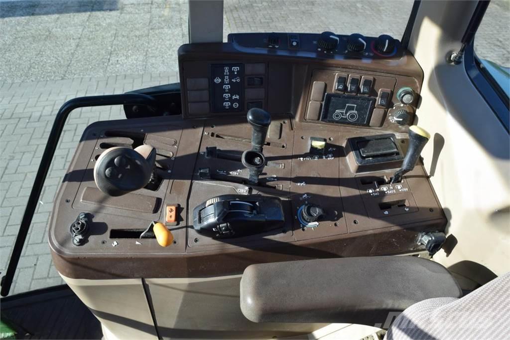 John Deere 6410 Трактори