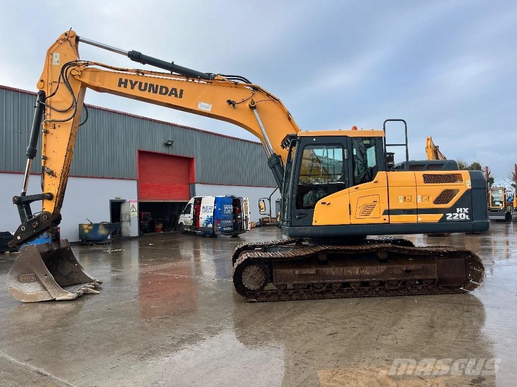 Hyundai HX 220 L Гусеничні екскаватори