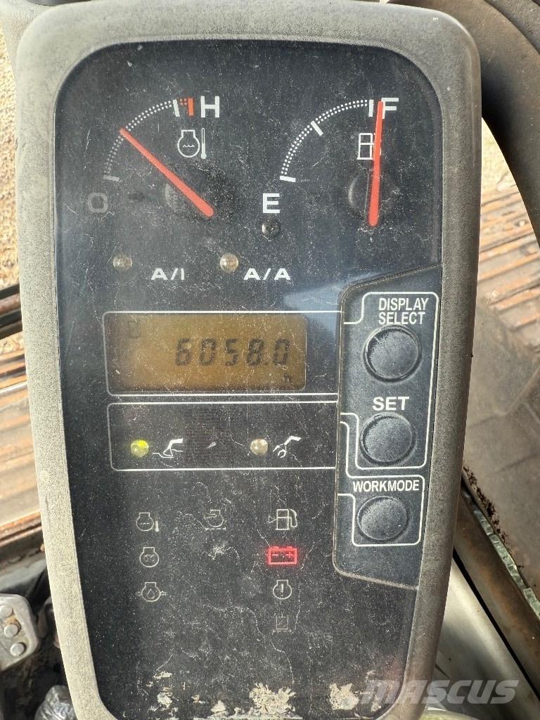 John Deere 160 C Гусеничні екскаватори